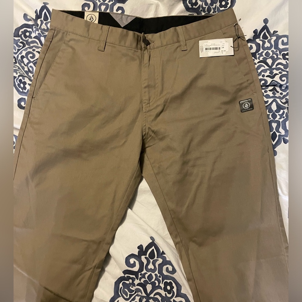 Volcom men’s khakis